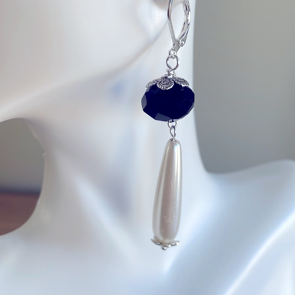 HAND CRAFTED DRAMATIC PEARL DROP EARRINGS White Oblong Glass Pearls Black Facets